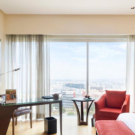 트라이덴트 하이더라바드 호텔 하이데라바드 외부 사진 A room at the hotel