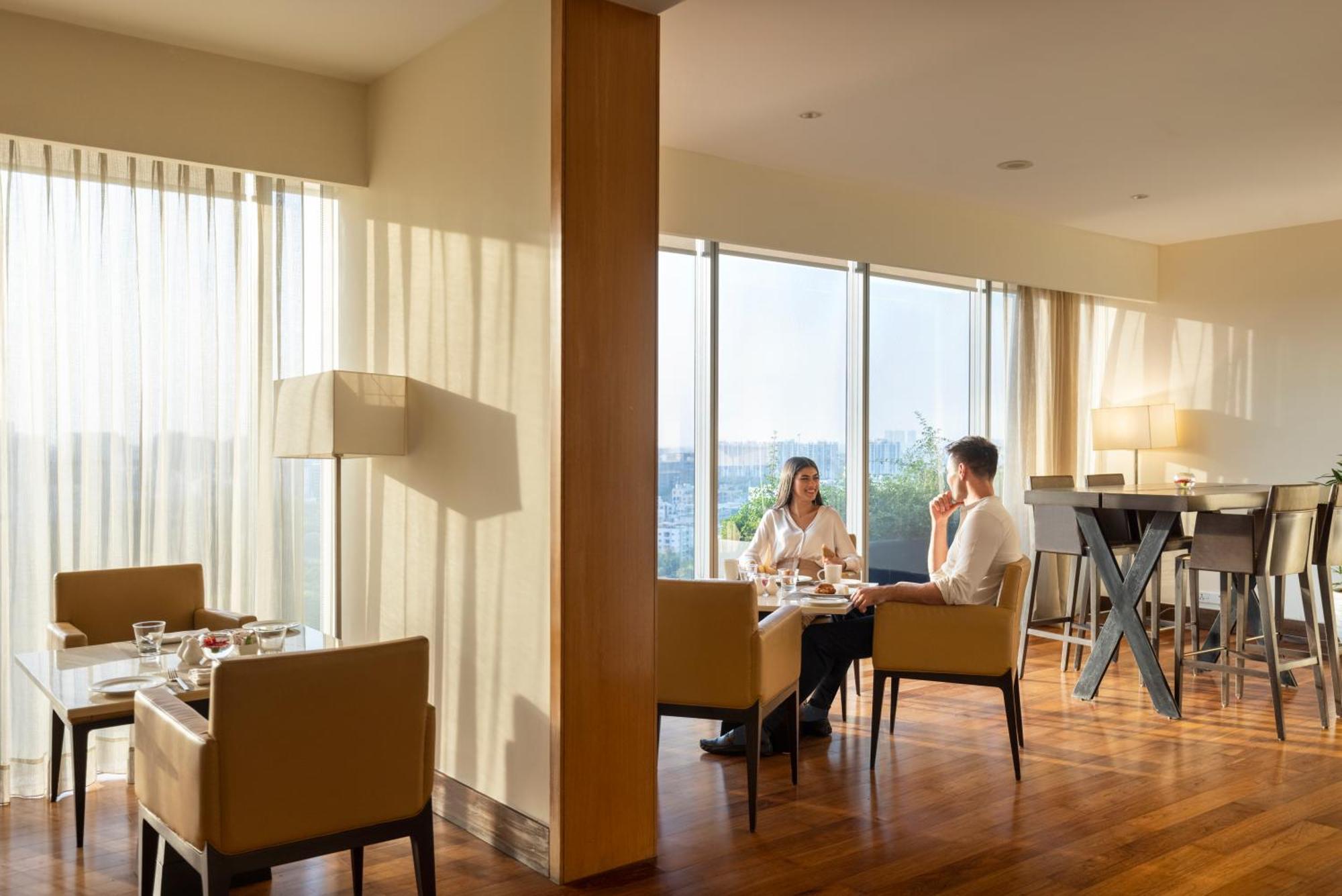 트라이덴트 하이더라바드 호텔 하이데라바드 외부 사진 The Club at the Pan Pacific