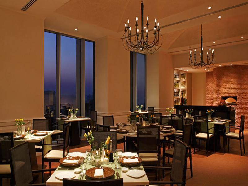 트라이덴트 하이더라바드 호텔 하이데라바드 외부 사진 The restaurant
